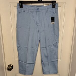 NWT St. John's Bay Light Blue Capri Pants